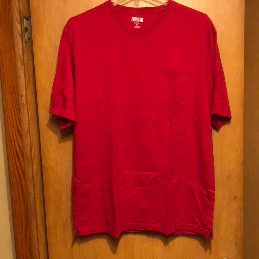 Duluth Trading Company Long Tail T, XL, short sleeve with pocket, red